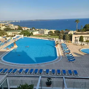 https://residence-villa-francia-cannes-vue-mer.fr-provencehotel.com